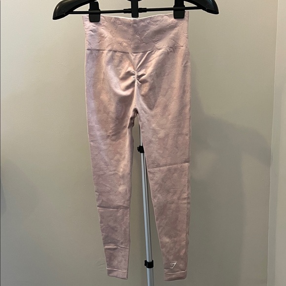 Gymshark Light Pink Leggings - Size Medium - Picture 6 of 9